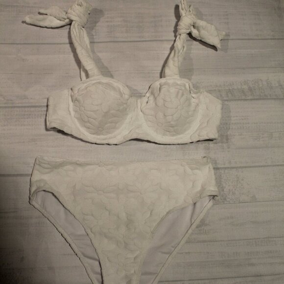 Other - White floral textured bikini with high waist bottom bandeau style w straps top M